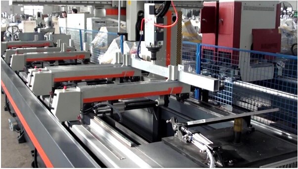 Four Axis CNC Aluminium Fabrication Machinery Profile Cutting Center