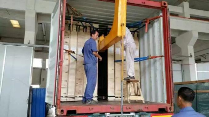 Package Loading & Unloading Glass Lifting Equipment U Shape Crane for Containers